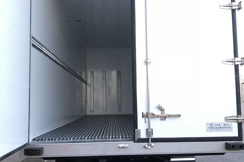 專注中小企業(yè)網(wǎng)絡(luò)營(yíng)銷，九宮格助力寬大專用汽車(chē)車(chē)廂公司駛?cè)牖ヂ?lián)網(wǎng)快車(chē)道